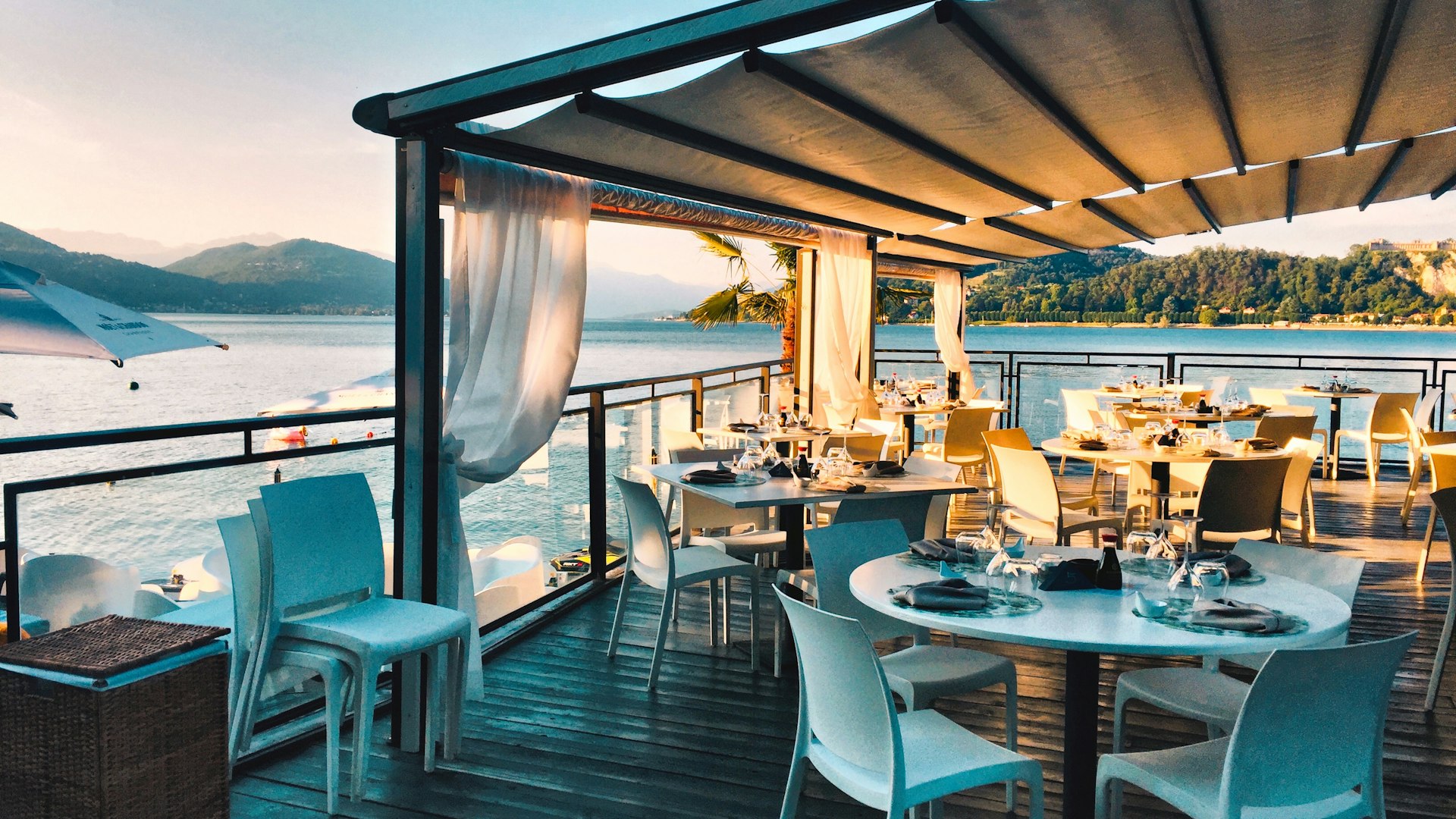 Restaurant chain management